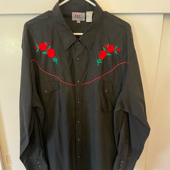 Men’s Western Shirt gently used - Picture 1 of 4